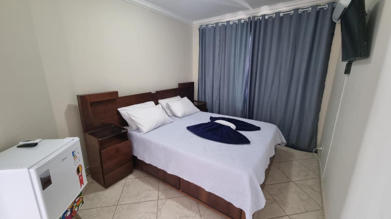 Zenit Hostel Da Cris Cabo Frio Ruang foto